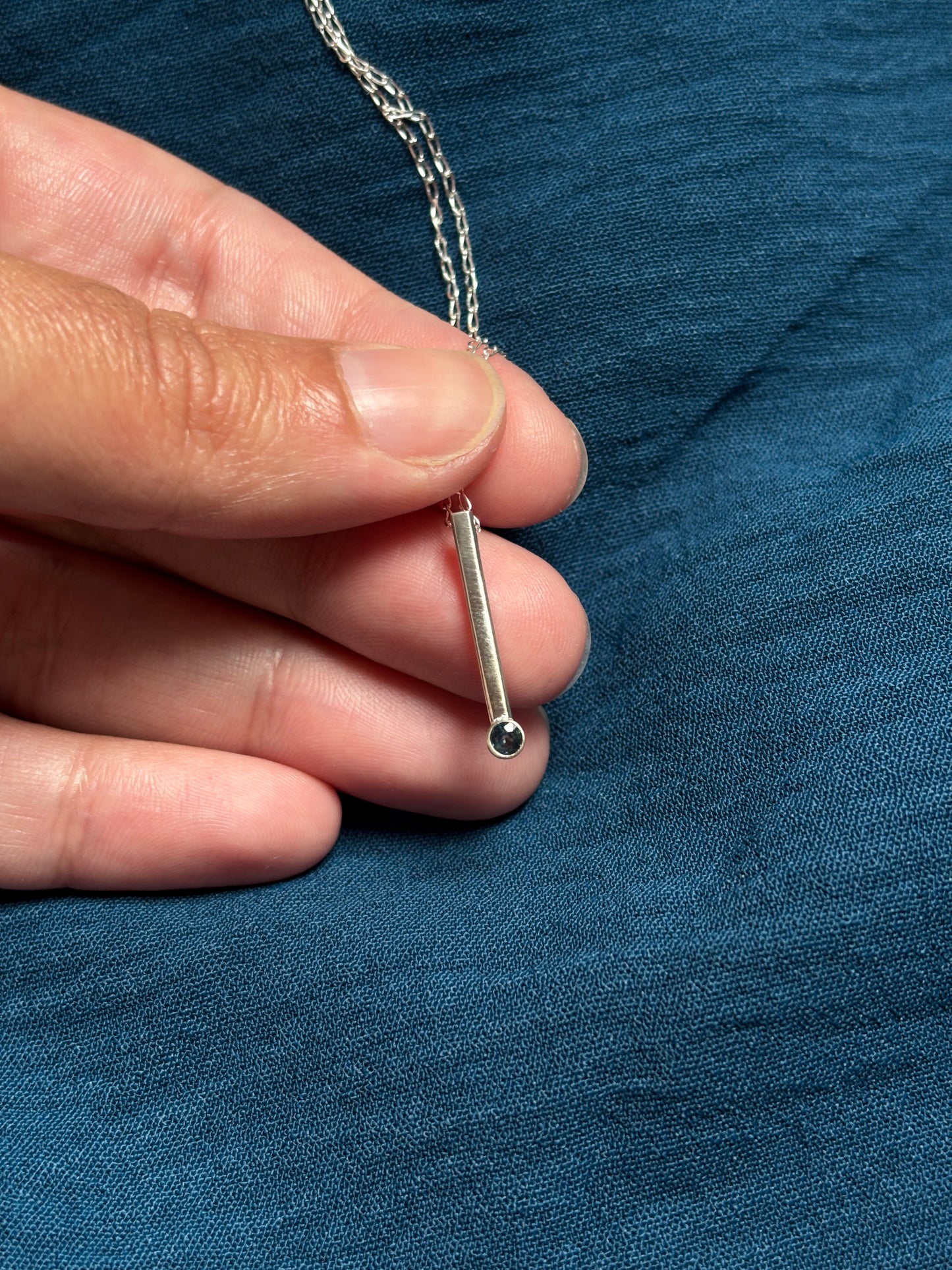 Blue sapphire pendant