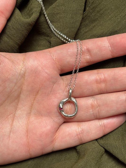 Molten pendant with garnet