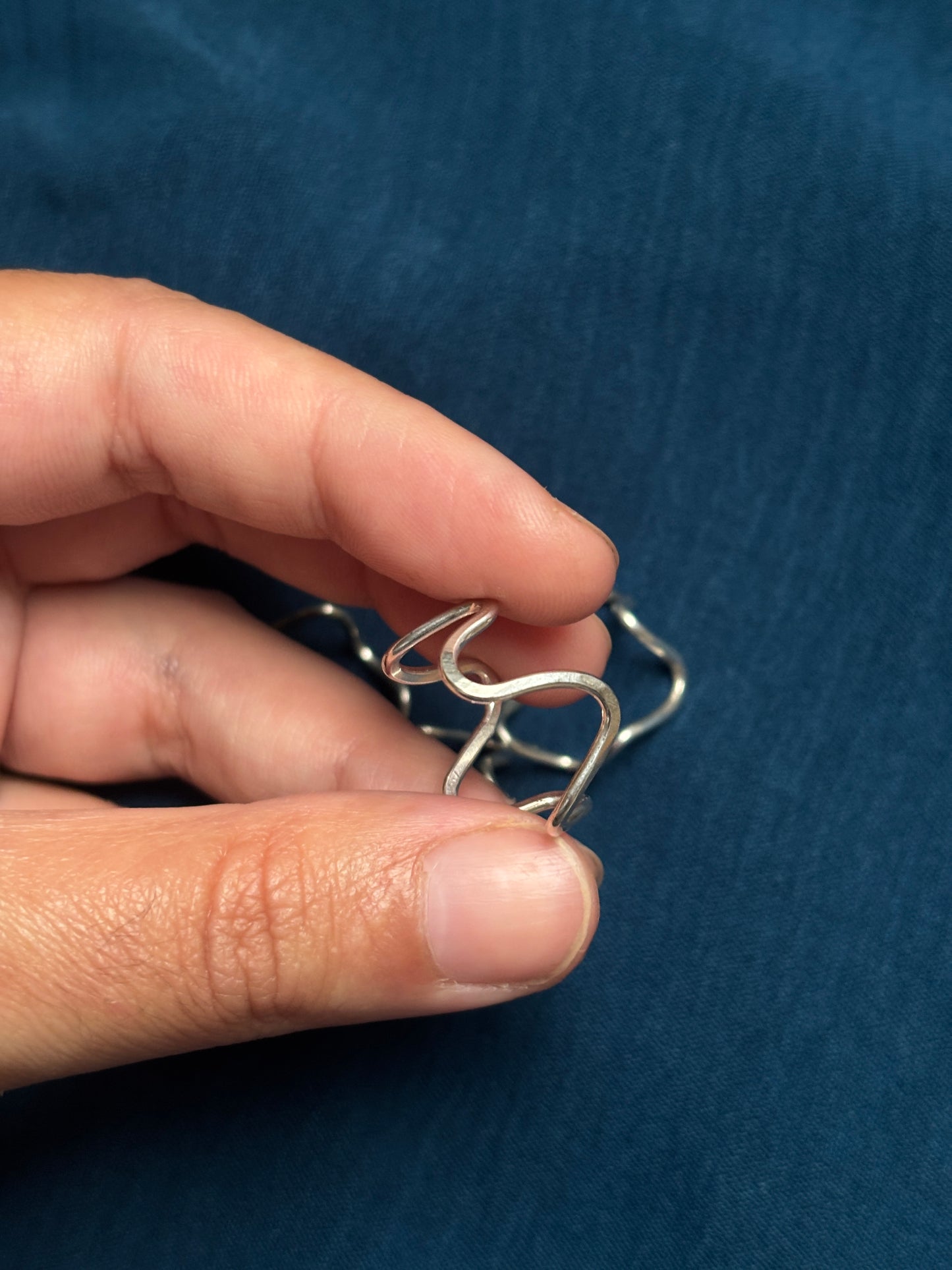 Flat wobbly ring
