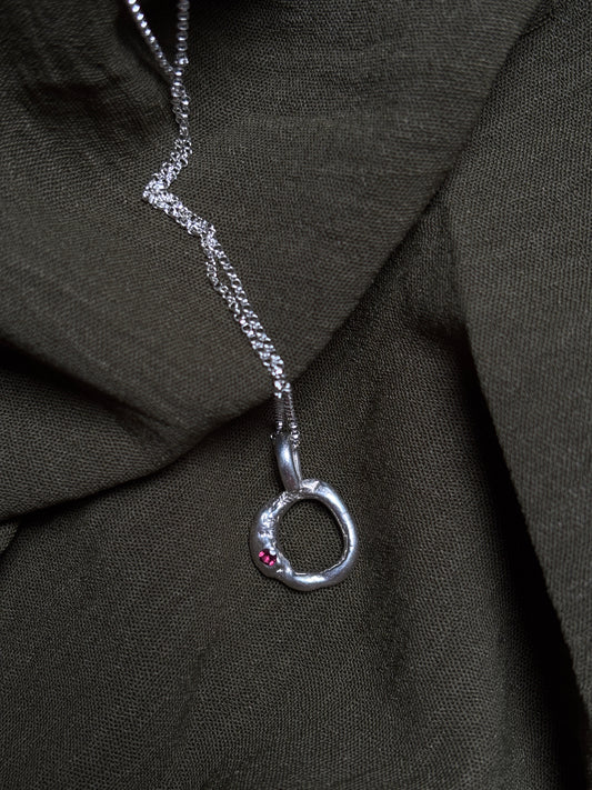 Molten pendant with garnet