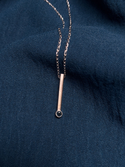 Blue sapphire pendant